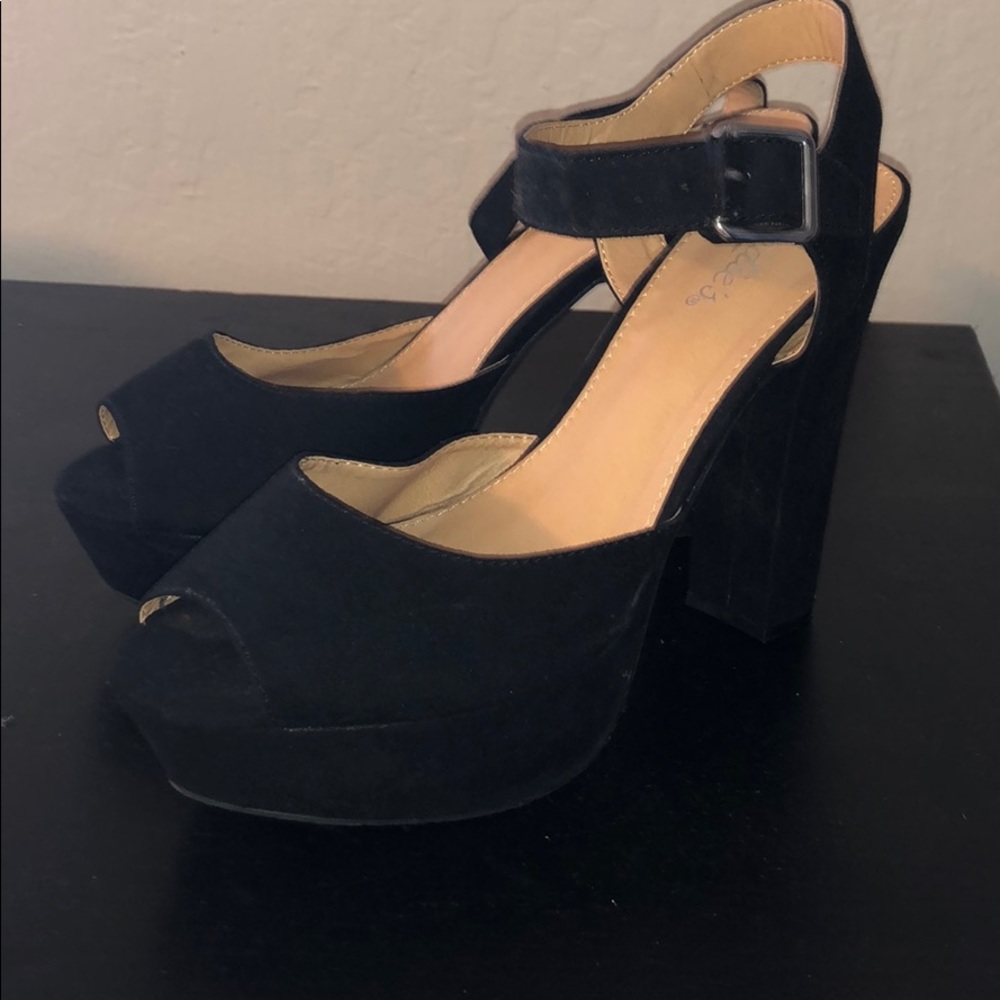 Black platform sandal heels
